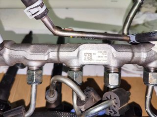 Conjunto de 4 inyectores + Common rail para VAG