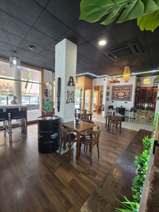 SE TRASPASA BAR-RESTAURANTE!