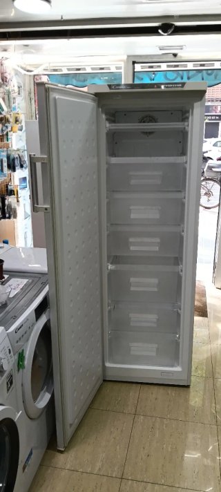 Congelador Vertical Candy no Frost  175X60X60cm