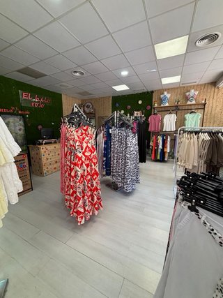 Mobiliario tienda de ropa