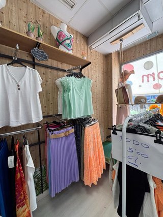 Mobiliario tienda de ropa