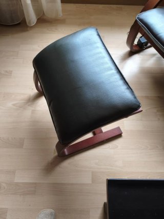 Sillón de masaje con reposapiés