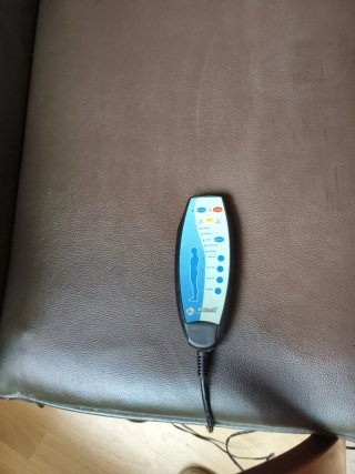 Sillón de masaje con reposapiés