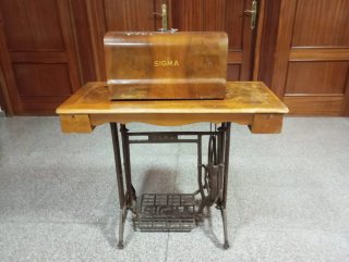 Máquina de coser antigua Sigma
