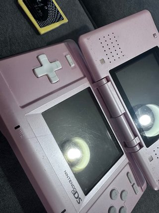 Nintendo DS Rosa + Tarjeta Juegos