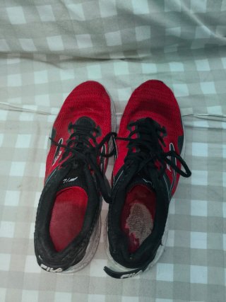 Sapatilhas Fila Preto/Vermelho Tamanho 40