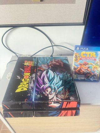 Consola PS4 + 6 Juegos + Mando