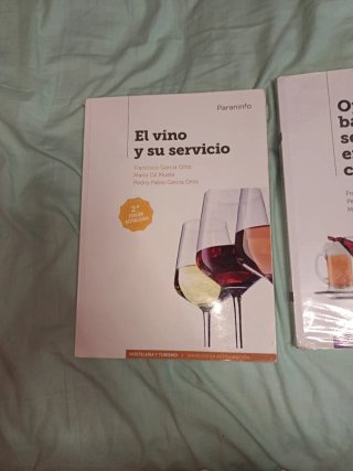 Libros grado medio servicios en restauración