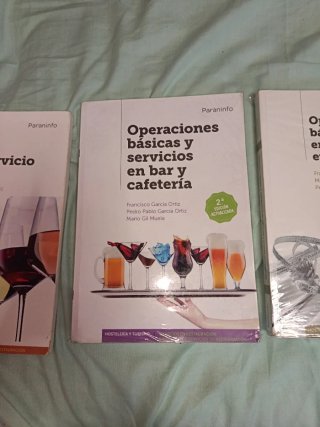 Libros grado medio servicios en restauración