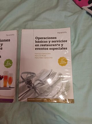 Libros grado medio servicios en restauración