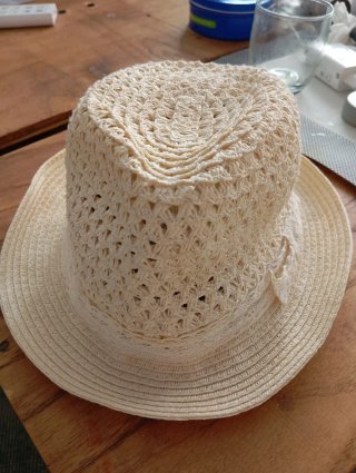 Sombrero  beige para niñ@s