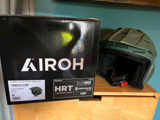 Casco tipo Jet Airoh Kombakt Verde Mate T- M Nuevo