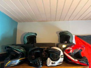 Casco tipo Jet Airoh Kombakt Verde Mate T- M Nuevo