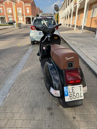 Vespa TX Negra
