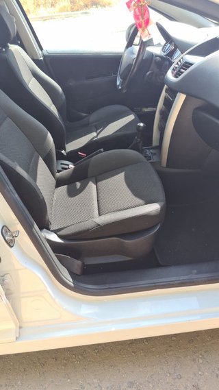 Peugeot 207 2012
