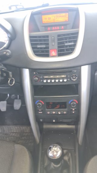 Peugeot 207 2012