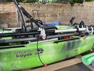 Kayak Atlantic Nootka a pedales y motor