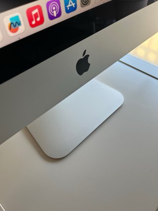 PC APPLE IMAC 21,5” COMO NUEVO