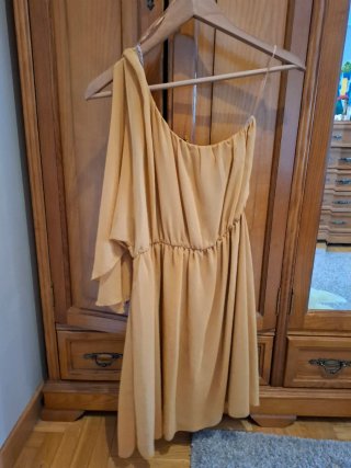 Vestido fiesta mostaza