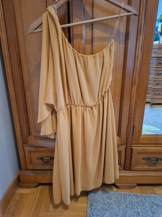 Vestido fiesta mostaza