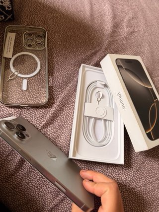 iPhone 16 Pro Max 256GB Argento