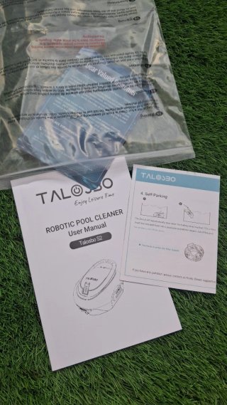 Robot limpiafondos de piscina