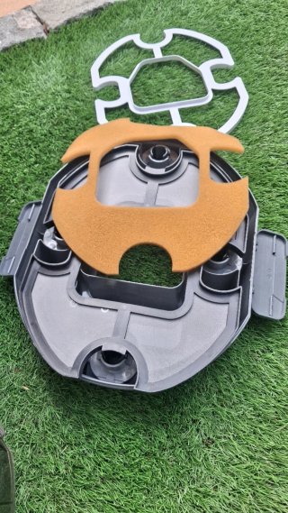 Robot limpiafondos de piscina