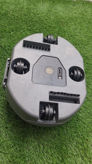 Robot limpiafondos de piscina