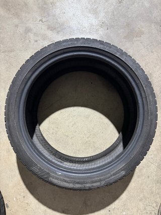 Neumático Bridgestone 215/40 R18 89Y XL
