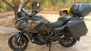 Moto muy cuidada varios xtra