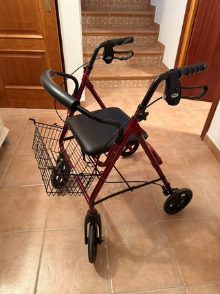Andador Plegable con Asiento y Canasta