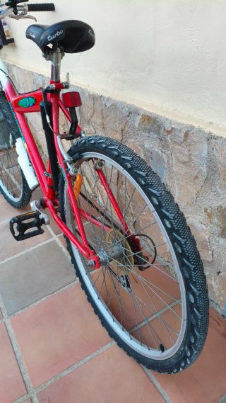 Bicicleta MTB Hador 26 Shimano 18V