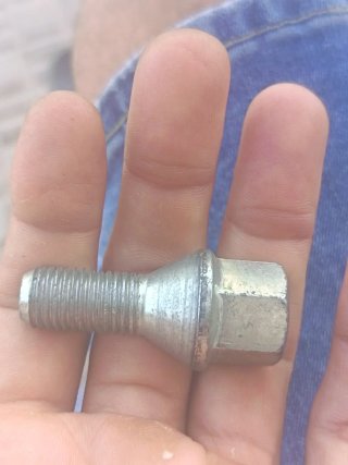 Tornillos Antirrobo Originales + Llave 109