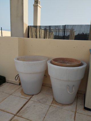 2 Maceteros Grandes Resina