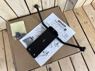 KIT FIJACION RESPALDO SHAD Y0TM52RV