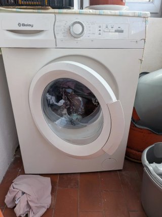VACÍO de PISO..Frigorífico,lavadora Balay