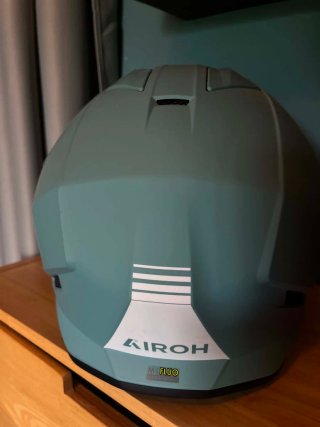 Casco tipo Jet Airoh Kombakt T-M Azul Petróleo Mat