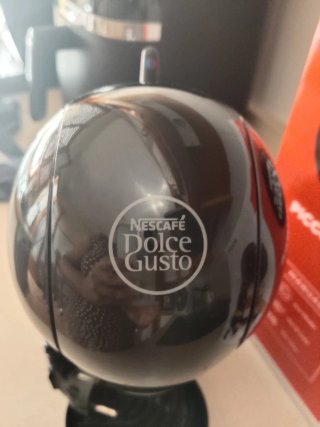 Cafetera Dolce Gusto Negra