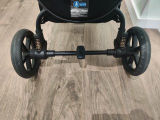 Silla de paseo Kinderkraft negra.