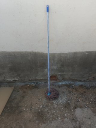 Palo de fregona y fregona