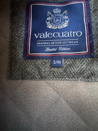 Abrigo marca Valecuatro