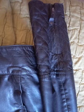 Chaqueta de cuero negra