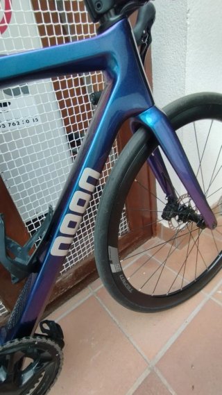 Bicicleta carretera NOON