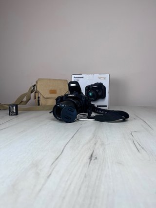 Panasonic Lumix DC-FZ82 4K Zoom 60x