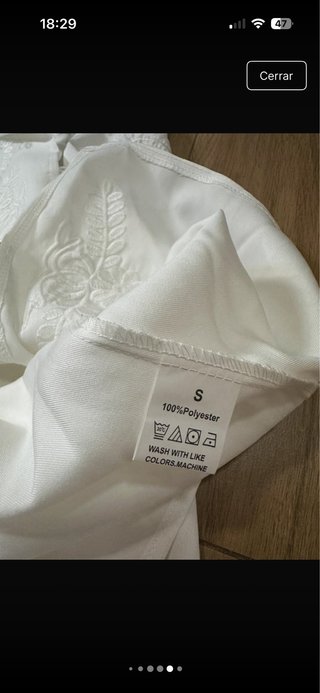Camisa blanca con bordados talla S
