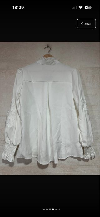 Camisa blanca con bordados talla S