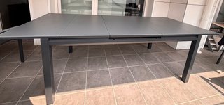 Mesa extensible terraza/jardín gris