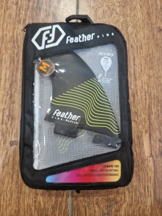 Quillas Feather Fins M (65-80kilos)