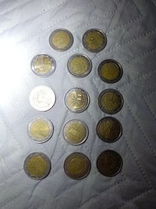 Lote de 14 monedas 2€ coleccionables no hago envío
