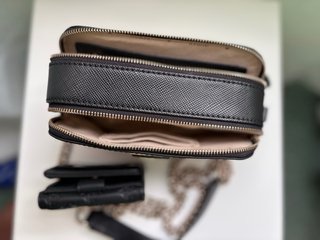 Conjunto Bolso Bandolera y Cartera Guess Negro